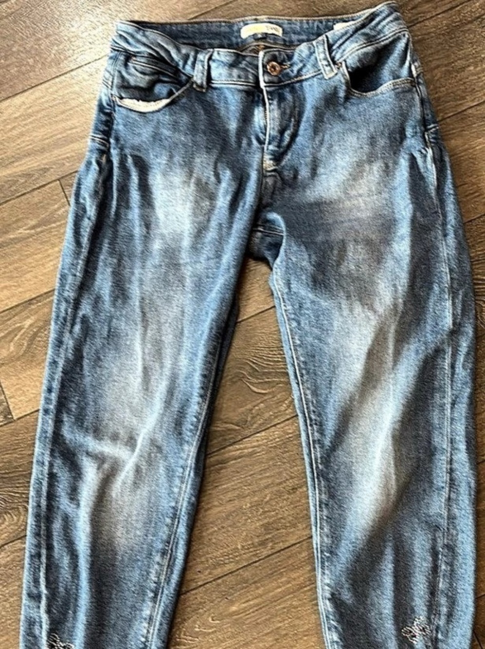 ART Cloud Deluxe Denim Deluxe Vintage Cropped Embroidered Jeans Blue Waist 28